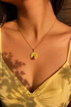 Daisy & Dot Necklace