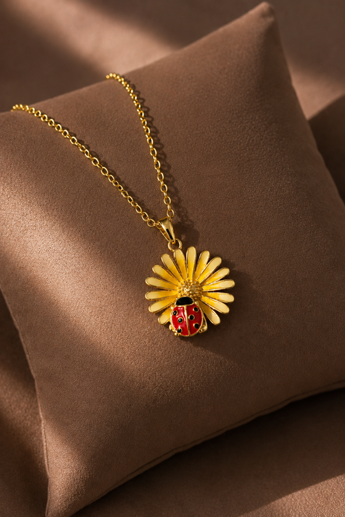 Daisy & Dot Necklace