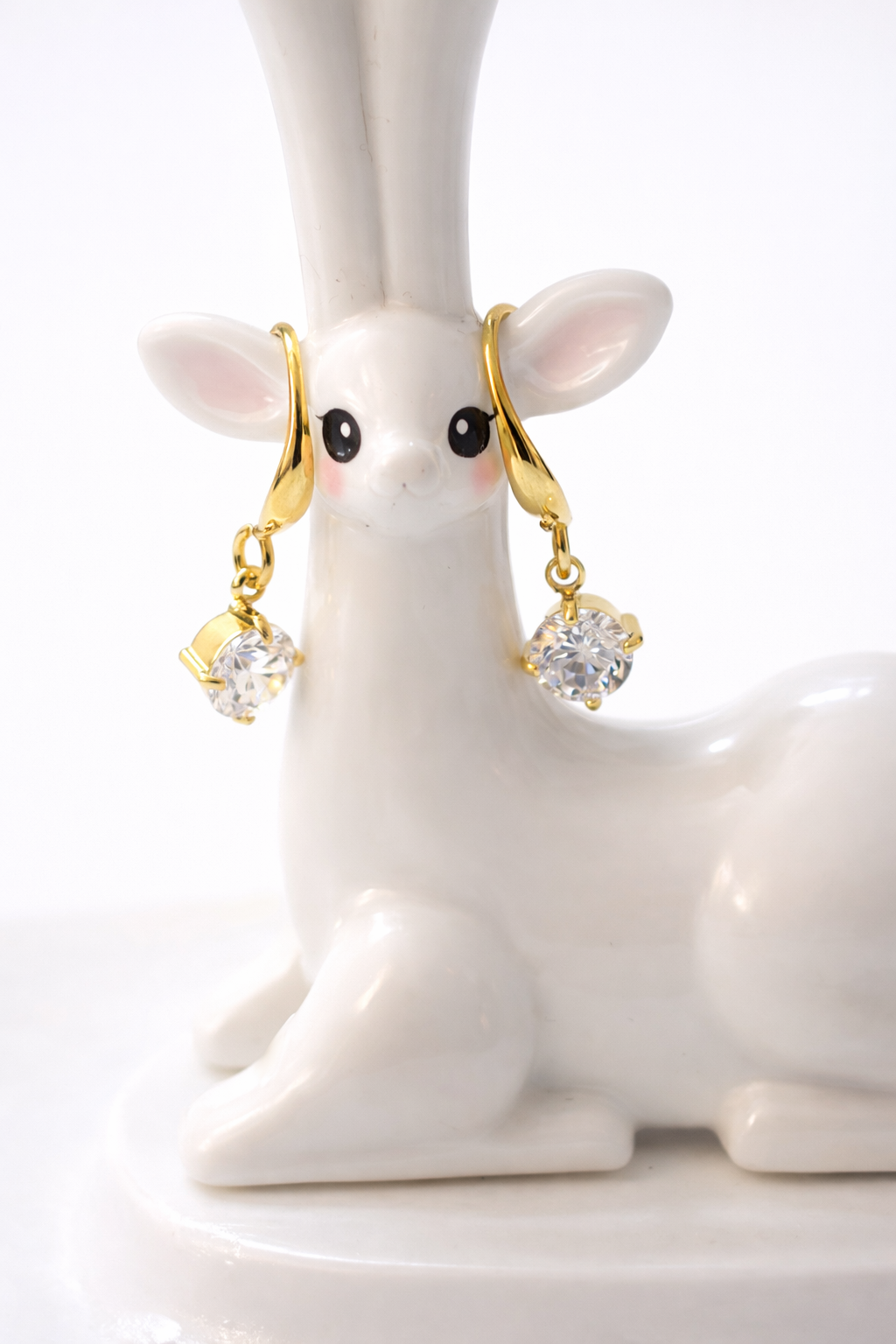 Minimal Daily Glow Drop Earrings